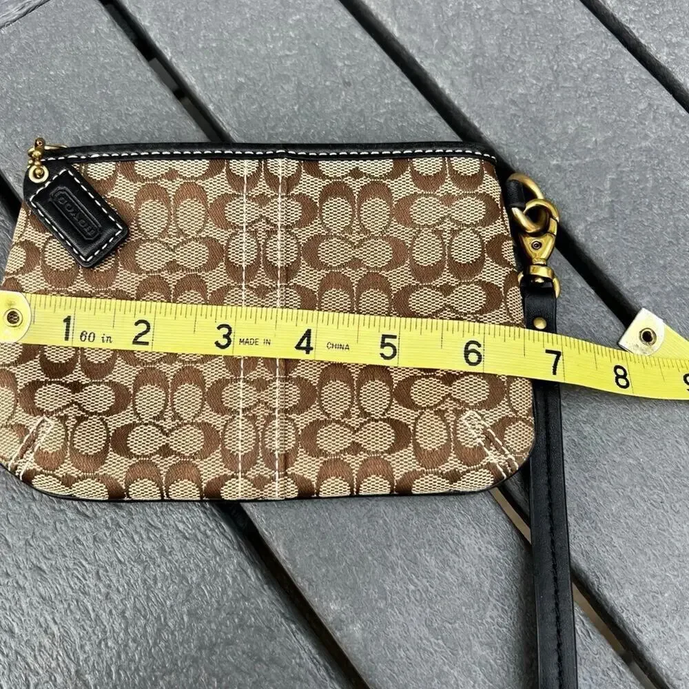 Coach wristlet small